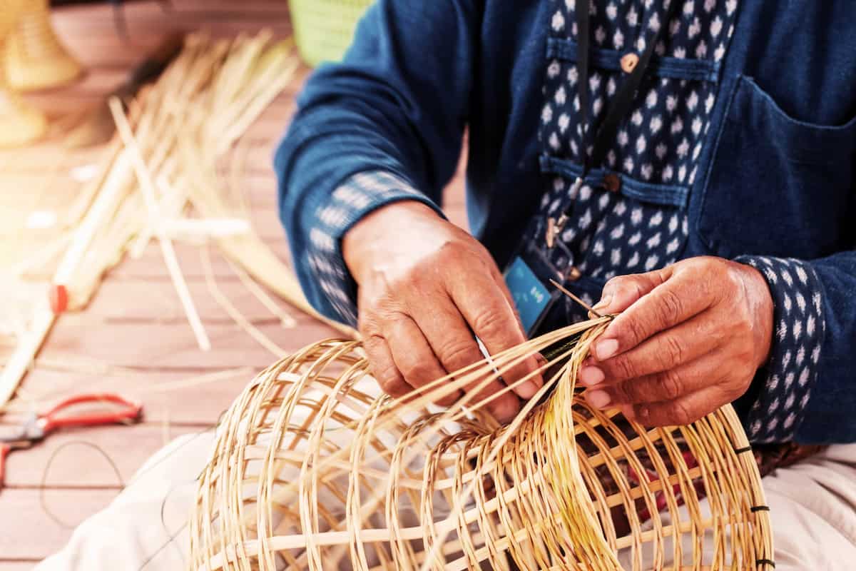 Hands Weave Bamboo Baskets