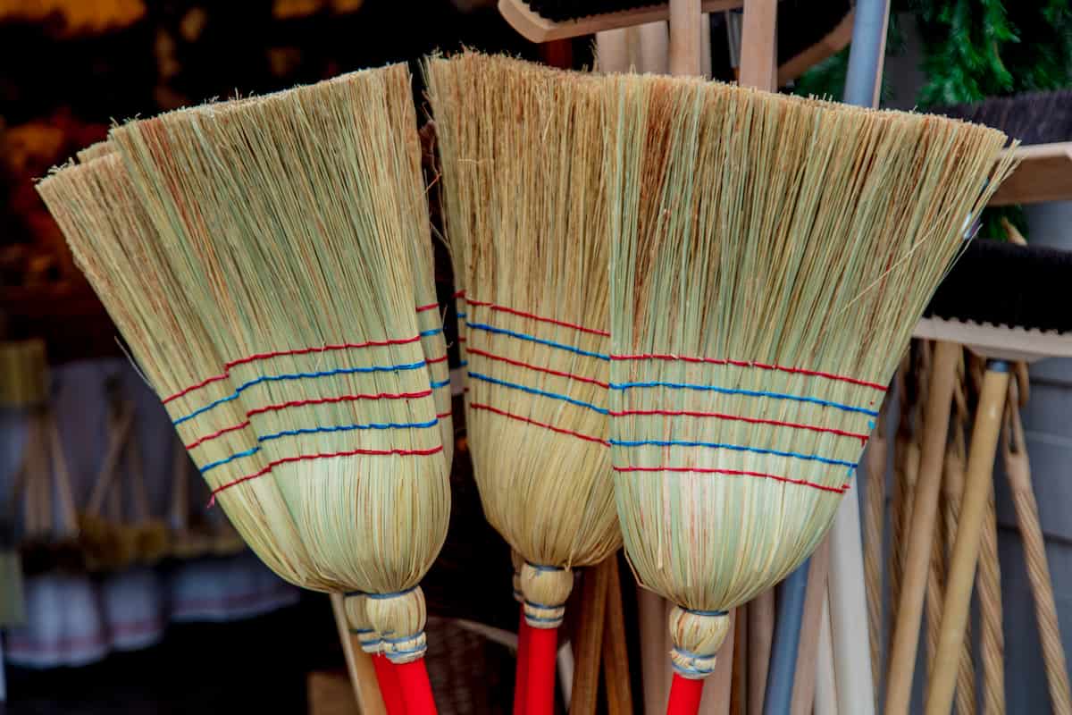 How to Start a Broom Production in India
