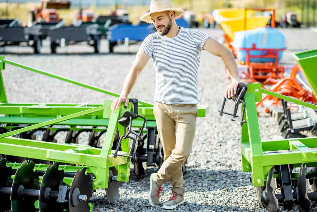 How to Start a Farm Machinery Business