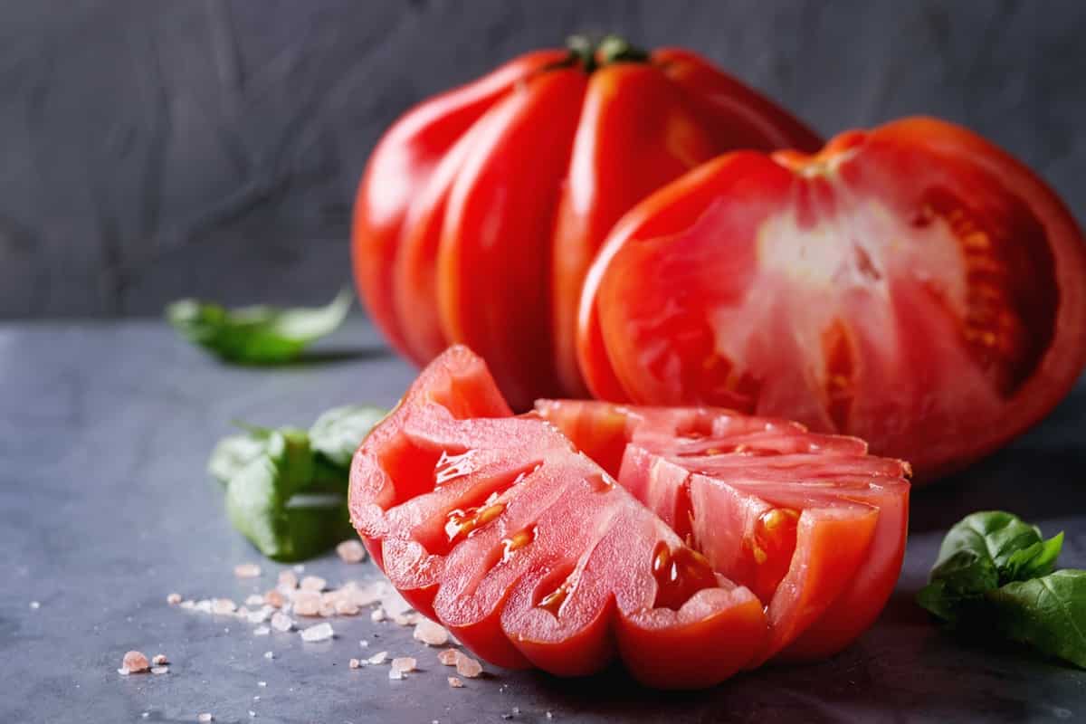 Best Sandwich Tomato Varieties You Should Grow in Your Garden: Beefsteak Tomatoes