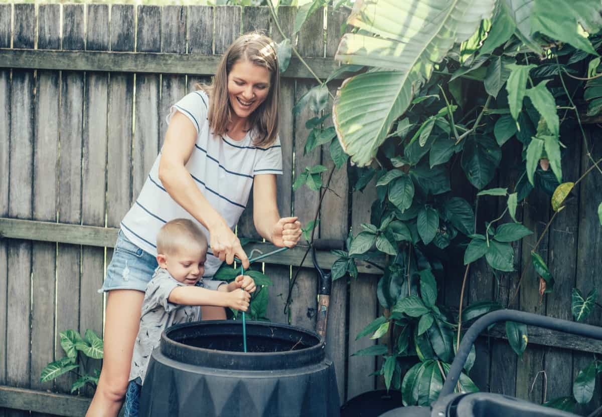 How to Make a Compost Bin From a Plastic Barrel2