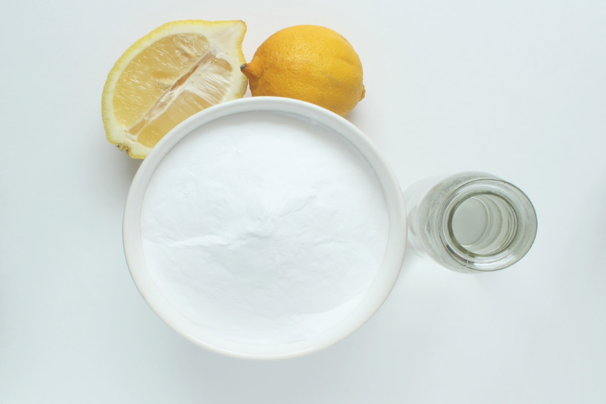 Baking Soda, Lemon and Vinegar